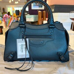 NWT Balenciaga Neo Classic Never Worn Handbag – Black Grained Calfskin